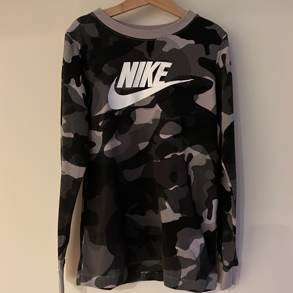 Long sleeve nike tee